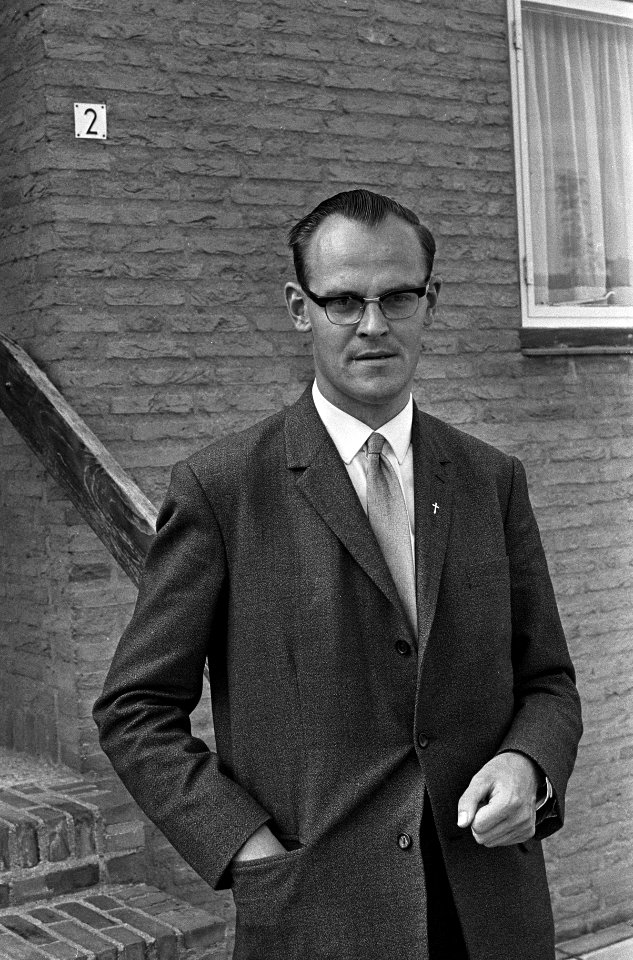 Kapelaan van Hedel uit Oss weigert te betalen aan de fiscus. Hij vindt dat het g, Bestanddeelnr 920-6196