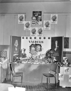 Kapperstentoonstelling Bellevue Amsterdam. Stand Valdelis, Bestanddeelnr 904-8133