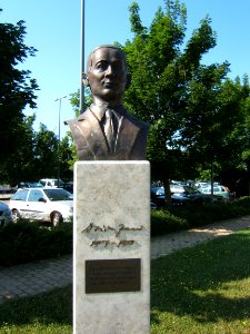 Kaposvár, Dsida Jenő szobra