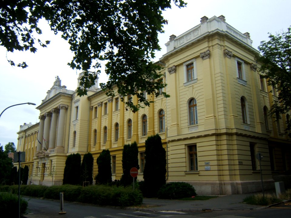 Kaposvár, igazságügyi palota 02
