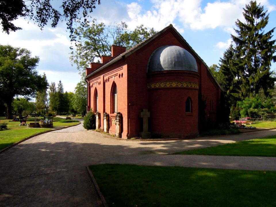 Kapelle auf dem kommunalen Friedhof in Zahna 2017e