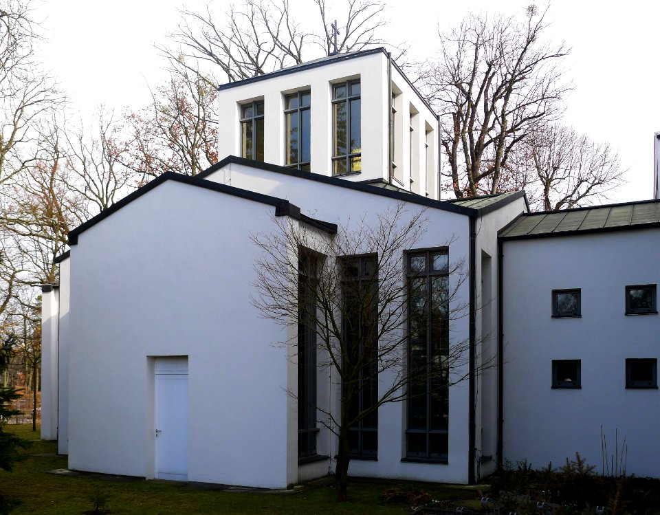 Kapelle im St. Theresienstift von Südwest