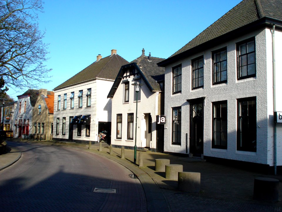 Kapelle (Zeeland, NL) huizen op kerkplein