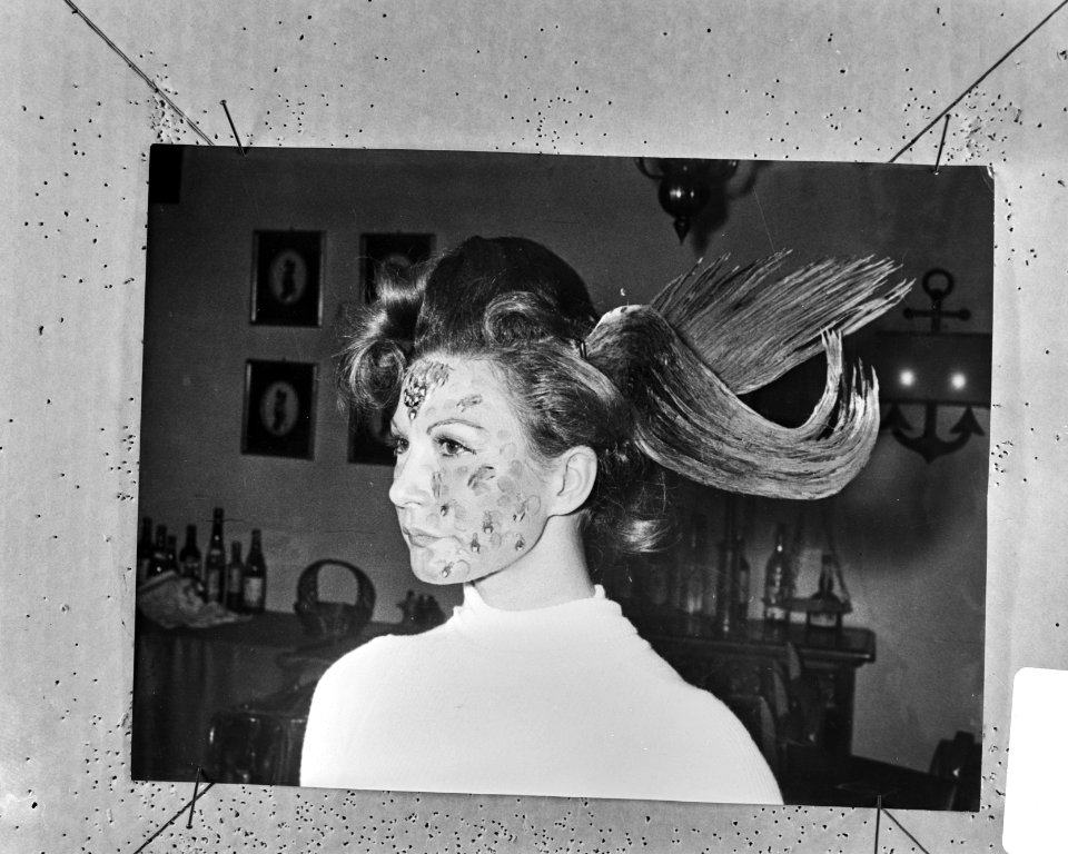 Kapsel en make-up, Madrid, Bestanddeelnr 924-0759