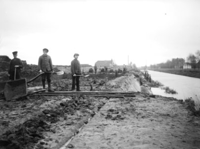 Kanalen, verbreden, verdiepen, kanaal Aa, Barger-Oosterveen, Bestanddeelnr 192-0402
