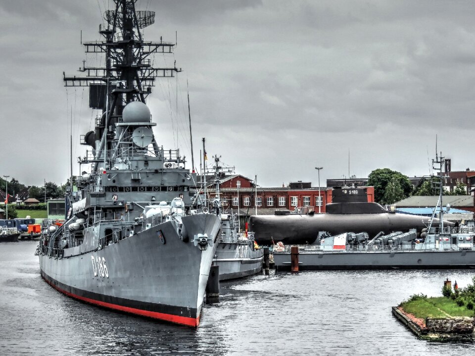 Frigate warship destroyer