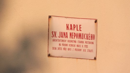 Kaple svatého Jana Nepomuckého (Radlice), cedule