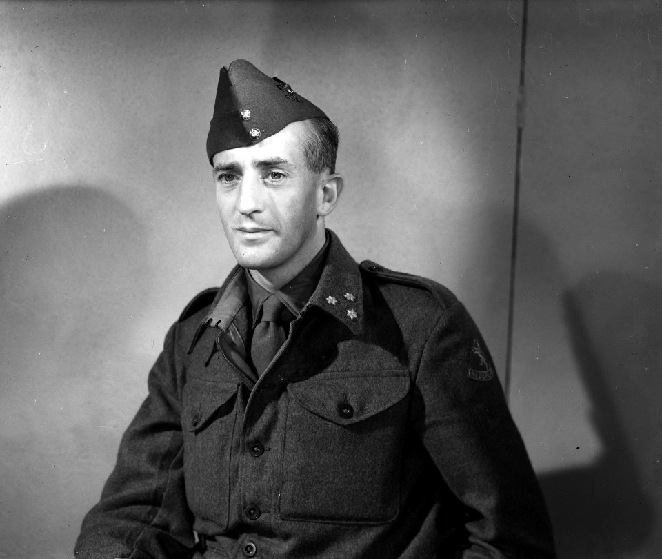 Kapitein J.A. van Houten, Bestanddeelnr 935-0733