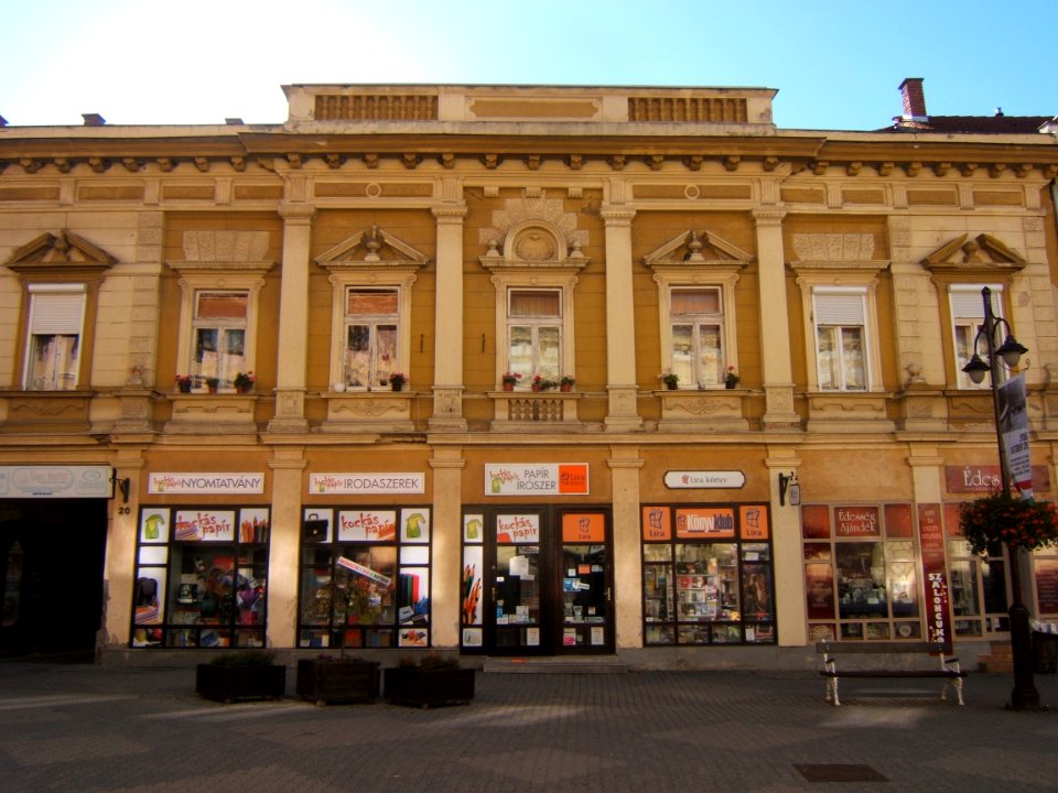 Kaposvár, Fő utca 20