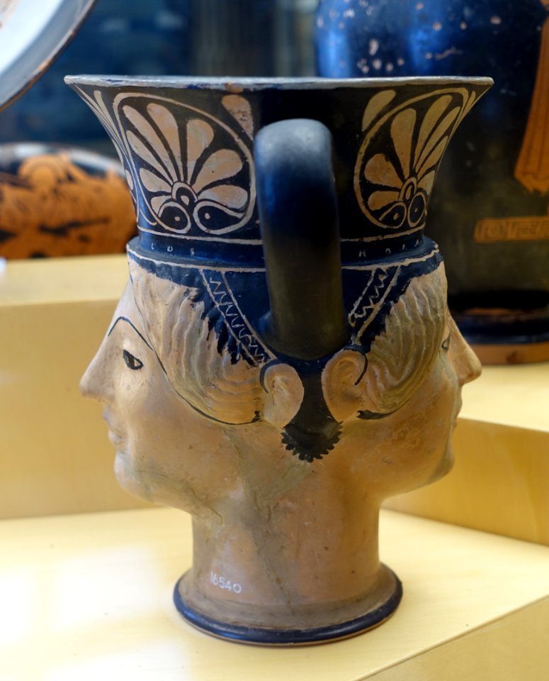 Kantharos with double female head, the London Class (Class G), 510-500 BC, inv. 16540 - Museo Gregoriano Etrusco - Vatican Museums - DSC01039