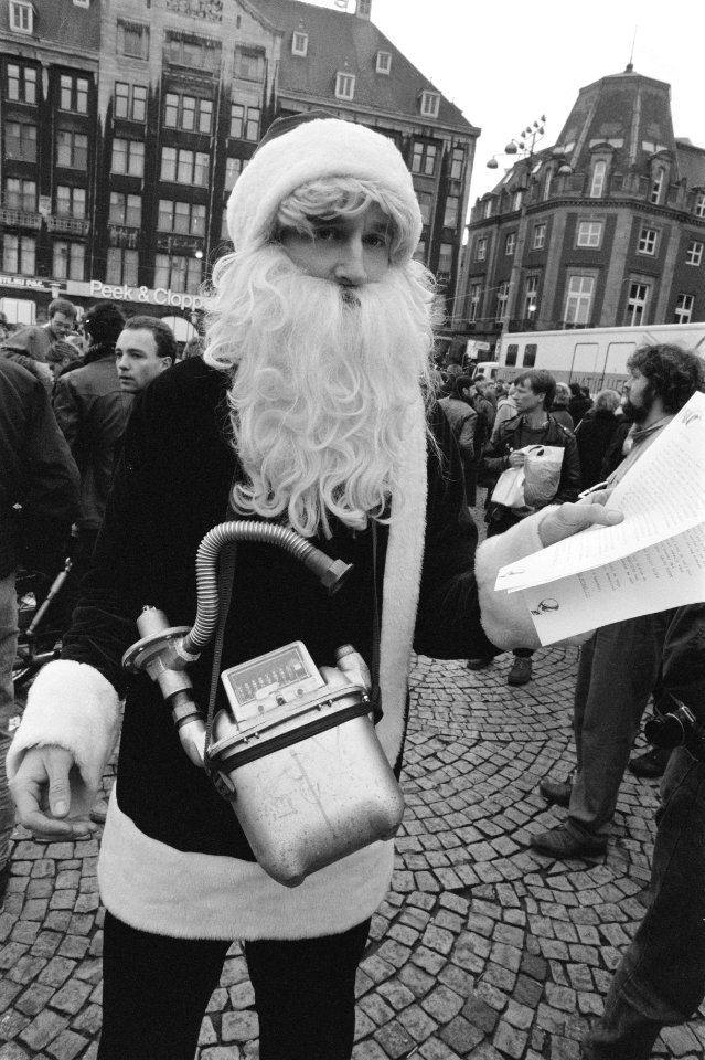 Kantelactie Tegengas op de Dam kerstman met gasmeter, Bestanddeelnr 934-1546