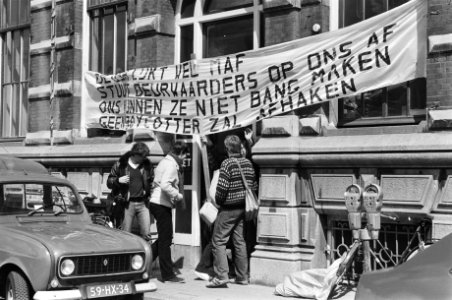 Kantoor van Dienst Studenten Huisvesting bezet als protest tegen sturen deurwaar, Bestanddeelnr 932-1357