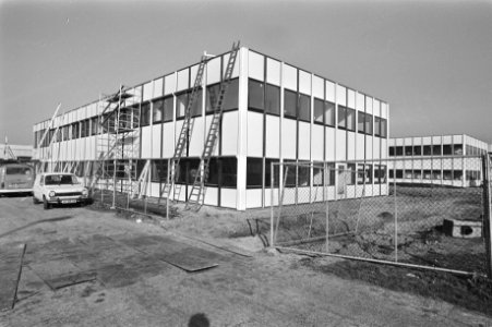 Kantoor op het Buikslotermeerplein in Amsterdam-Noord, Bestanddeelnr 931-7591