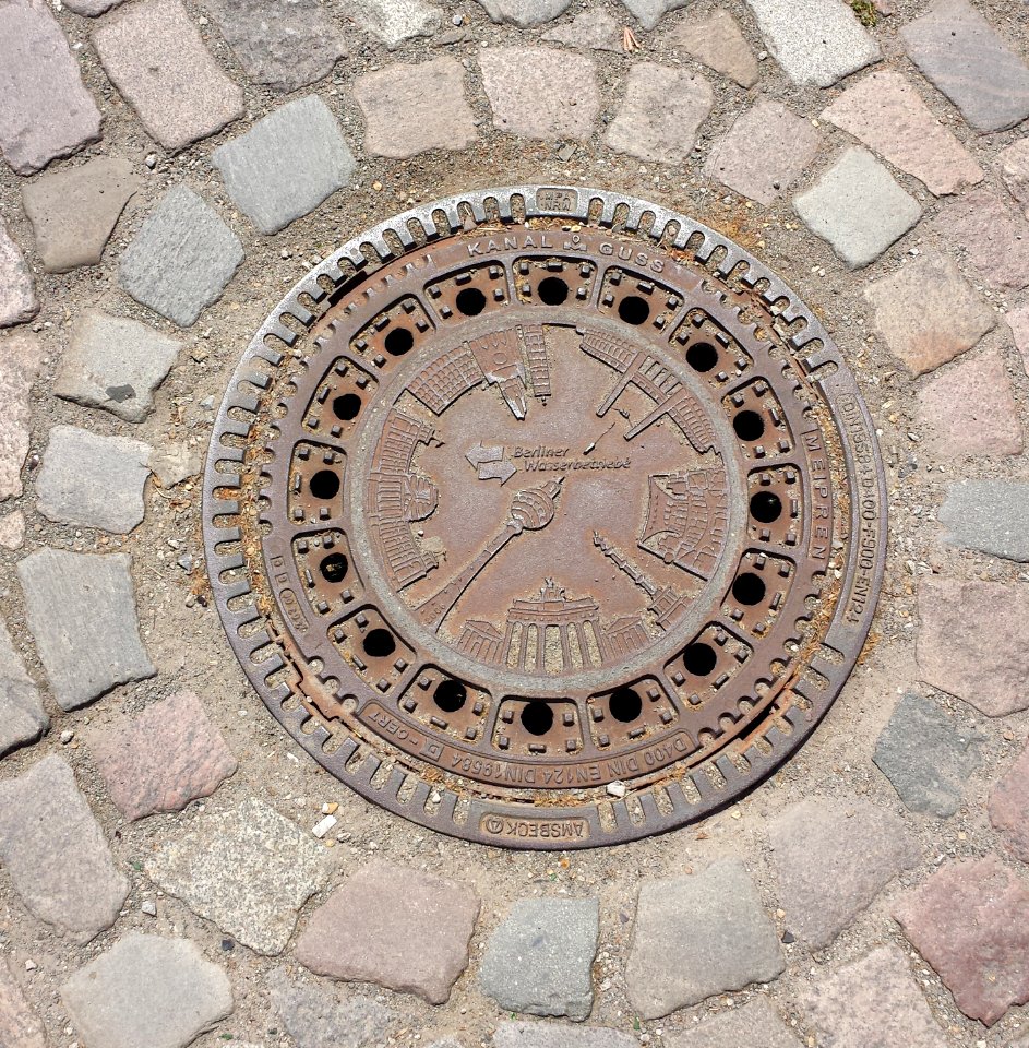 Kanaldeckel Berliner Wasserbetriebe