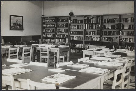 Kantine en recreatieruimtes in het Nederlandse legerkamp Wrottesley Park nabij W, Bestanddeelnr 512 152
