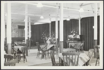 Kantine en recreatieruimtes in het Nederlandse legerkamp Wrottesley Park nabij W, Bestanddeelnr 512 147