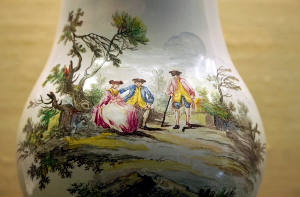 Kanne mit galanten Figuren Marseille Veuve Perrin Kunstgewerbemuseum Berlin 05052018 3