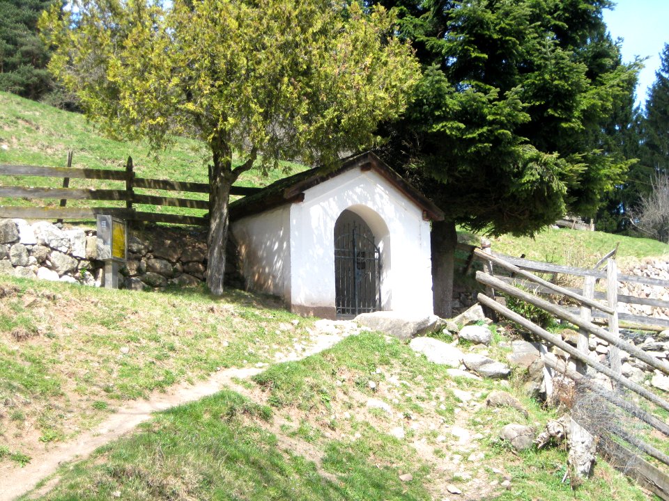Kapellenbildstock in Grissian 2