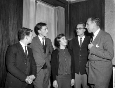 Kandidaten sportuitzending bekend gemaakt. V.l.n.r. Leo van Oudheusden (schoons, Bestanddeelnr 914-8142