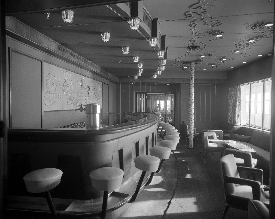 Kapitein van het nieuw schip Statendam Haagmans Interieur Statendam, Bestanddeelnr 908-2493