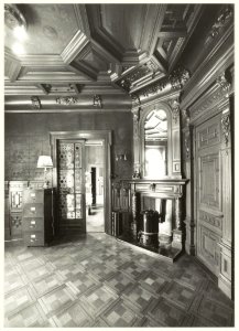 Kantoorruimte pand Staten Bolwerk 5. Aangebrachte scheepsbetimmering destijds aangebracht door de fam. Andrè de la Porte. het interieur is op de monumentenlijst geplaatst. NL-HlmNHA 54031463