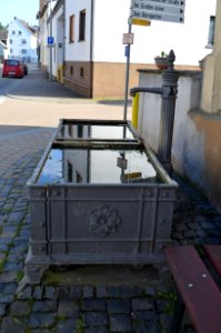 Kaltenholzhausen, Brunnen gegenüber Kirberger Straße 15-17 (3)