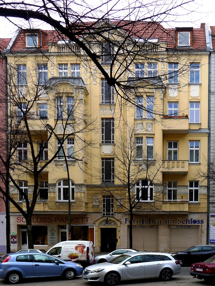 Kaiser-Friedrich-Straße 4 (Berlin-Charlottenburg)