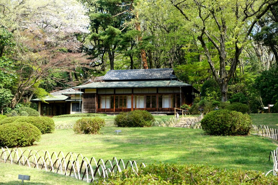 Kakuun-tei - Meiji Shrine Inner Garden - Tokyo, Japan - DSC05489