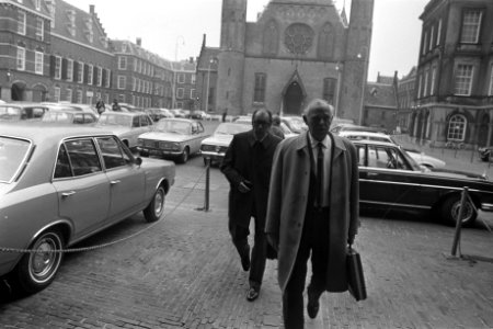 Kabinetsformatie, Burger en Ruppert bij aankomst, Bestanddeelnr 926-3717