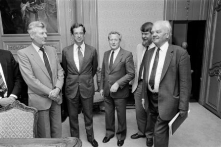 Kabinetsinformatie informateur de Koning ontving fractieleiders van CDA en VVD,, Bestanddeelnr 933-6686