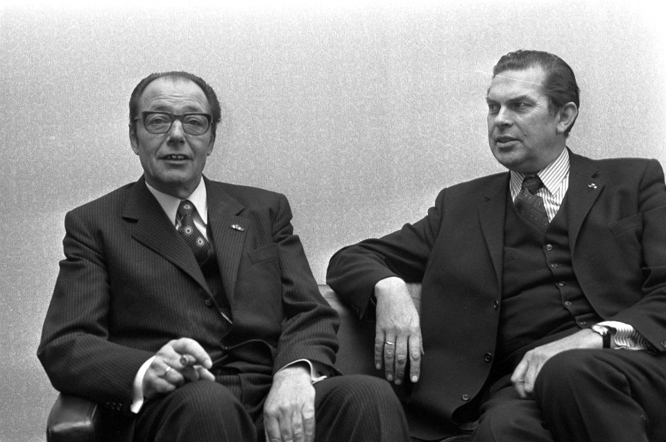 Kabinetsformateur Ruppert ontvangt Premier Biesheuvel (rechts), Bestanddeelnr 926-0916