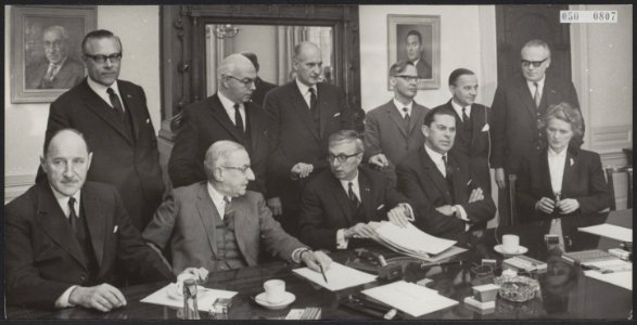 Kabinetsformaties, ministers, Bot Th.P., Diepenhorst I.A., Luns, J.A.M.H., Quay,, Bestanddeelnr 050-0807