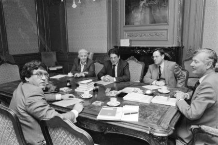 Kabinetsinformatie burgemeester 4 grote steden Peper (Rdam), Vos (Utrecht), v. , Bestanddeelnr 933-6810