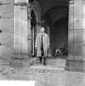 Kabinetsformateur ontvangt diverse min. kandidaten professor de Quay ontvangt Dr, Bestanddeelnr 910-2869