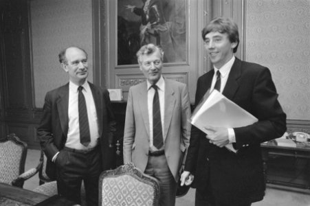 Kabinetsinformatie informateur de Koning (m) ontving fractieleiders van CDA en , Bestanddeelnr 933-6684