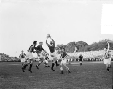 Kampioensvoetbal. Vitesse tegen RCH 1-1, Bestanddeelnr 905-8069
