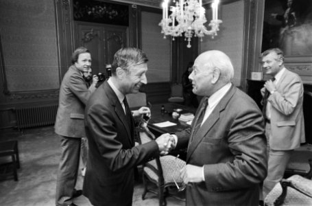 Kabinetsinformatie 1981 Den Uyl geeft Van Agt een ha omdat Van Agt 10 jaar in d, Bestanddeelnr 931-5803