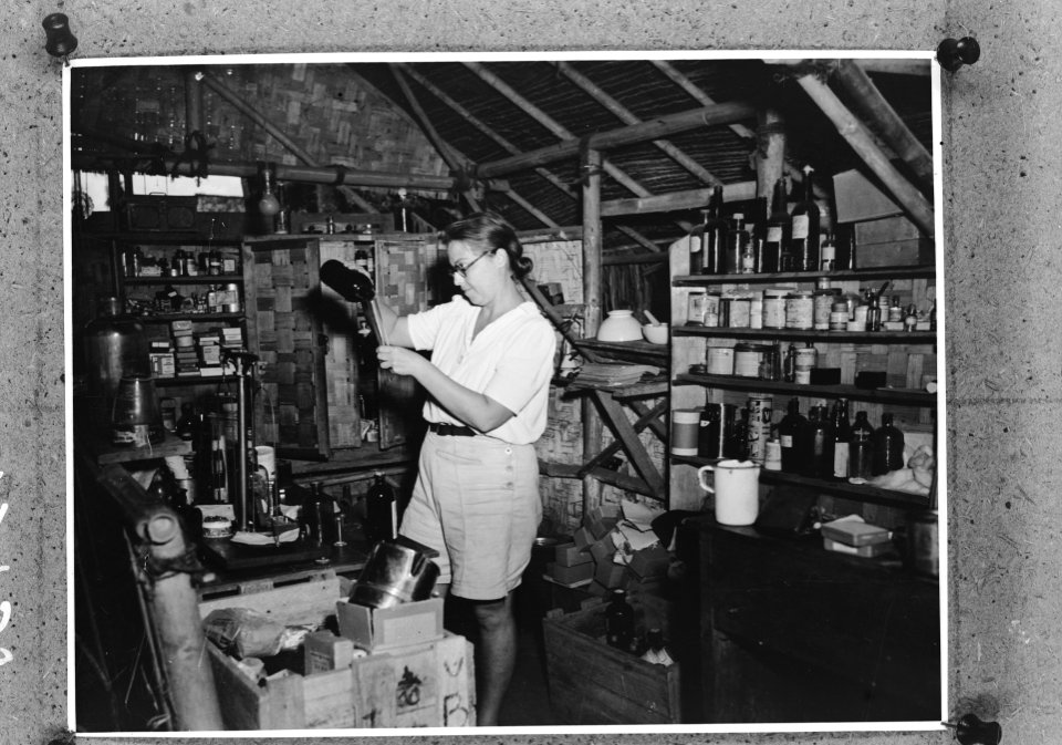 Kampong Makassar in Batavia. de apotheek, Bestanddeelnr 901-3438