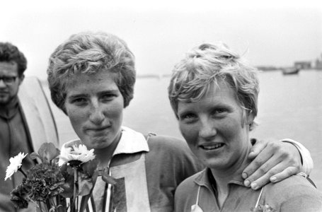 Kampioenschap van Nederland Kanovaren, de K2 voor dames gewonnen door Thea Duif , Bestanddeelnr 919-2906