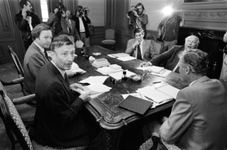 Kabinetsinformatie 1981 v.l.n.r. Terlouw (D66), Van Ag (CDA), Lubbers, Den Uyl , Bestanddeelnr 931-5802