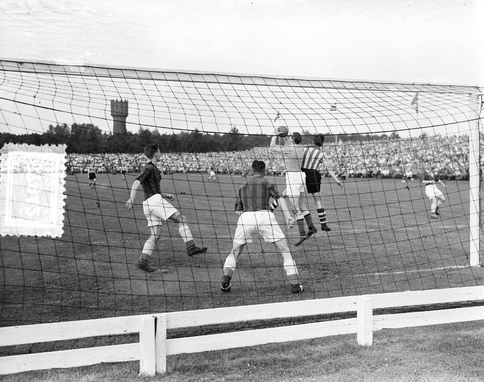 Kampioenvoetbal Eindhoven tegen RCH 0-2, Bestanddeelnr 905-7942