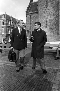 Kabinetsformatie heer Steenkamp (l) en Van Agt, Bestanddeelnr 929-3857