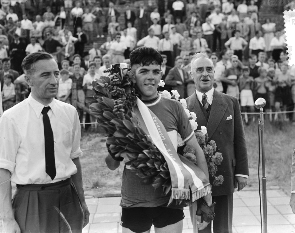 Kampioenschappen Wielrennen Amateurs Zandvoort. C. Aanraad, Bestanddeelnr 905-2042