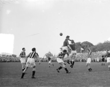 Kampioensvoetbal. Vitesse tegen RCH 1-1, Bestanddeelnr 905-8070