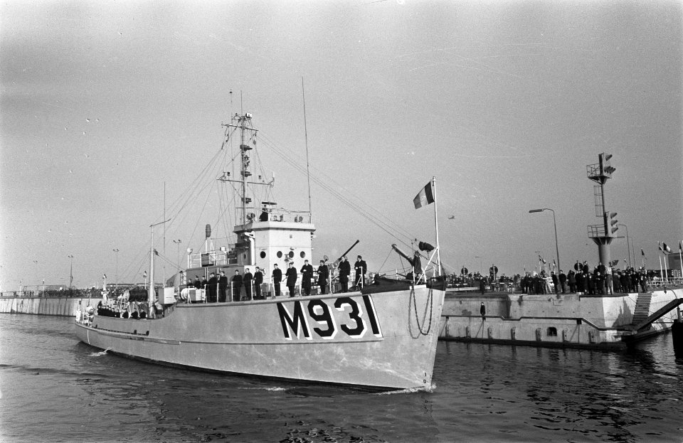 Kanaal Gent-Terneuzen officieel in gebruik gesteld door Koningin Juliana en Koni, Bestanddeelnr 921-9597
