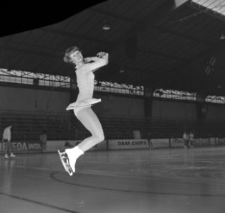 Kampioenschappen kunstrijden, Willy de Zoete tijdens training, Bestanddeelnr 920-1605