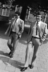 Kabinetsformatie 1981 de informateurs Van Thijn (l) en Lubbers tijdens een wand, Bestanddeelnr 931-6085
