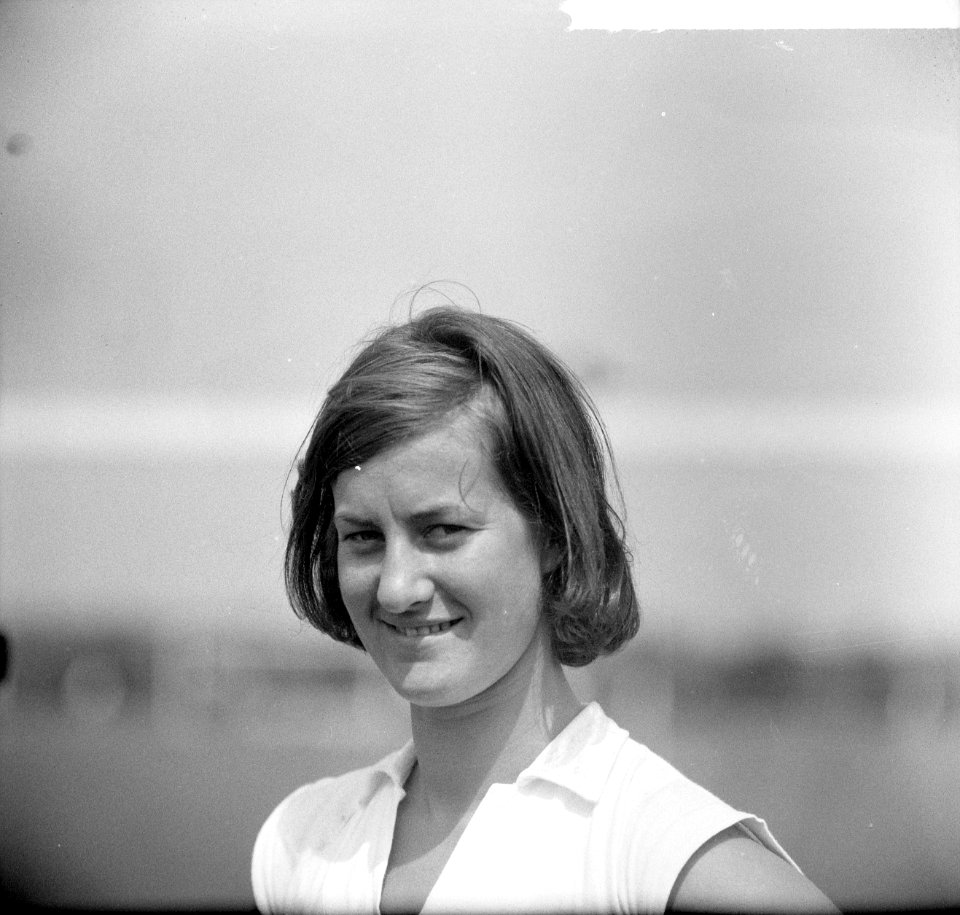 Kampioenschappen atletiek te Apeldoorn, Corrie van Wijk (kogelstoten), Bestanddeelnr 916-6845