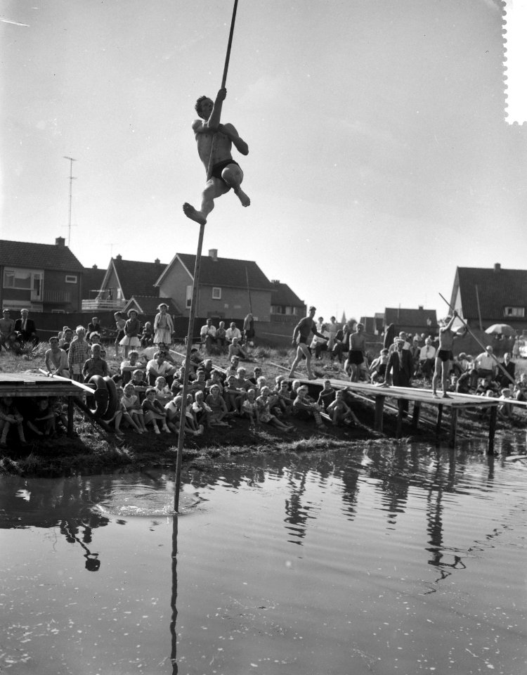 Kampioenschap van Nederlandse polstokverspringen in Apeldoorn, Bestanddeelnr 910-6484