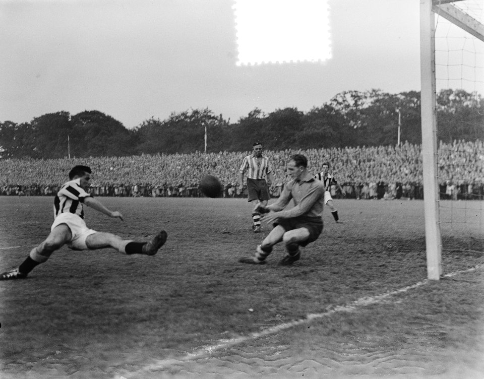 Kampioensvoetbal. Vitesse tegen EVV Eindhoven 4-4. Spelmomenten, Bestanddeelnr 905-7852